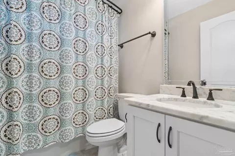 Bath - 5581 Dunridge Dr, Pace, FL 32571 photo 1 of 7