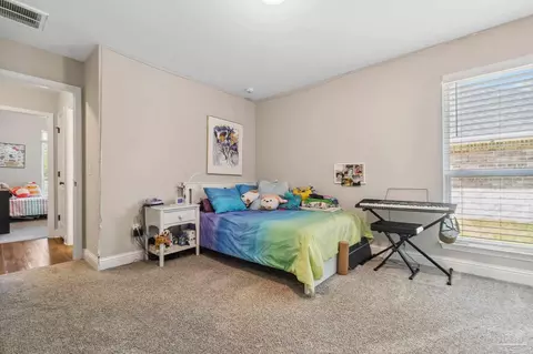 Bedroom - 5581 Dunridge Dr, Pace, FL 32571 photo 5 of 10