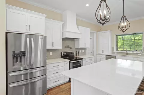 Kitchen - 2874 Diamond Creek Dr, Pace, FL 32571 photo 4 of 6