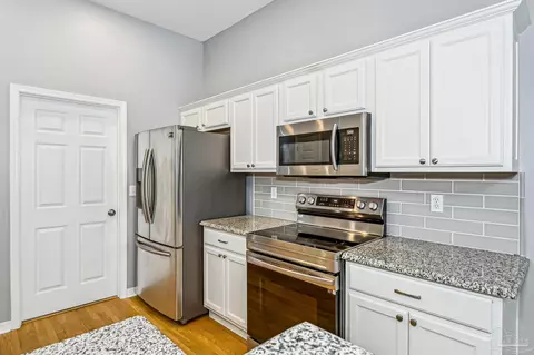 Kitchen - 4939 Timber Ridge Dr, Pace, FL 32571 photo 2 of 4