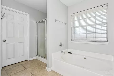 Bath - 4939 Timber Ridge Dr, Pace, FL 32571 photo 2 of 3