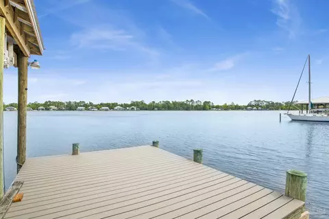 7824 Petersen Pt Rd, Milton, FL 32583 photo 5