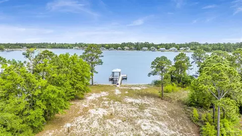 7824 Petersen Pt Rd, Milton, FL 32583 photo 8