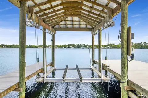 7824 Petersen Pt Rd, Milton, FL 32583 photo 3