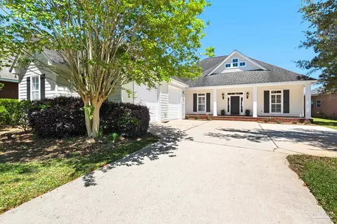 3914 Plantation Cove Ct, Milton, FL 32583