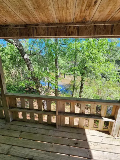 8535 Steel Bridge Rd, Milton, FL 32570