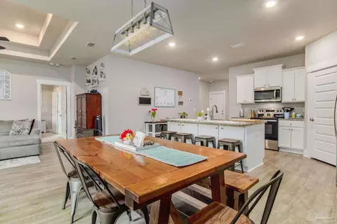 Dining - 5874 Danbury Blvd, Pace, FL 32571 photo 2 of 6