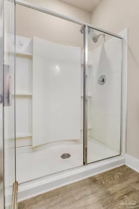 Bath - 5874 Danbury Blvd, Pace, FL 32571 photo 5 of 5