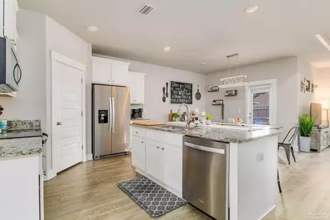 Kitchen - 5874 Danbury Blvd, Pace, FL 32571 photo 5 of 6