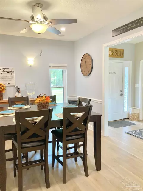 Dining - 4419 Dandy Dr, Pace, FL 32571 photo 2 of 2