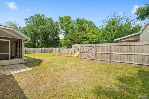 Exterior - 4846 Lynn Dr, Pace, FL 32571 photo 7 of 9