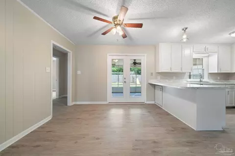 Kitchen - 4846 Lynn Dr, Pace, FL 32571 photo 1 of 4