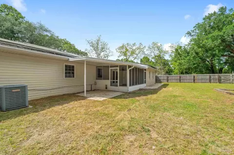 Exterior - 4846 Lynn Dr, Pace, FL 32571 photo 6 of 9