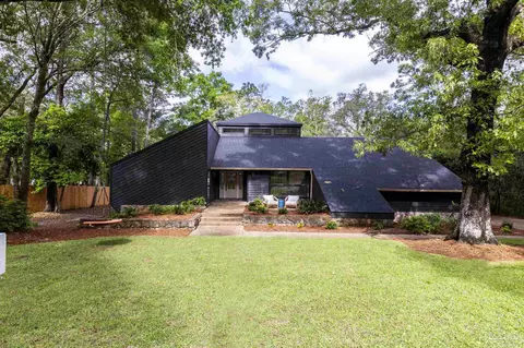 1312 Hound Chase Cir, Pensacola, FL 32514