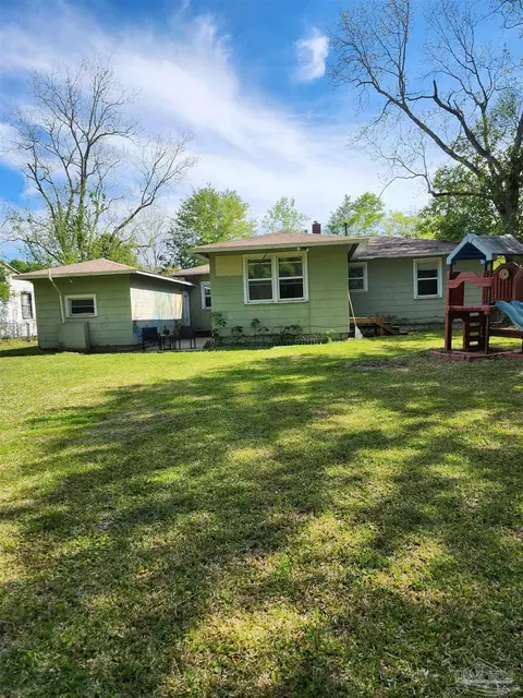 Exterior - 108 Vaughn Ave, Cantonment, FL 32533 photo 10 of 13