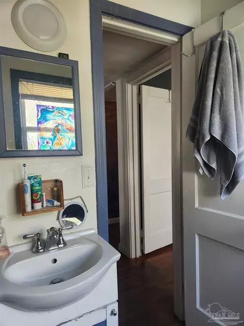 Bath - 108 Vaughn Ave, Cantonment, FL 32533 photo 1 of 2