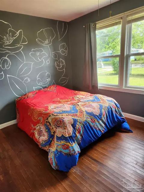 Bedroom - 108 Vaughn Ave, Cantonment, FL 32533 photo 4 of 8