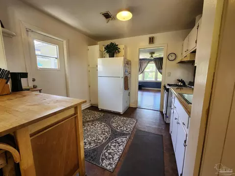 Kitchen - 108 Vaughn Ave, Cantonment, FL 32533 photo 2 of 3