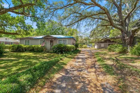 4715 Skyline Dr, Pensacola, FL 32503