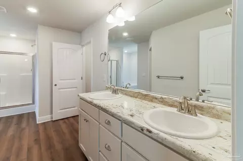 Bath - 6532 Benelli Dr, Milton, FL 32570 photo 1 of 2