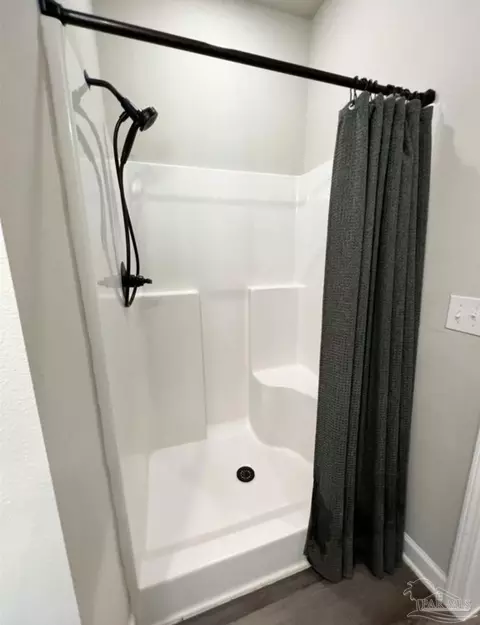 Bath - 4497 Bayside Blvd, Milton, FL 32583 photo 6 of 7