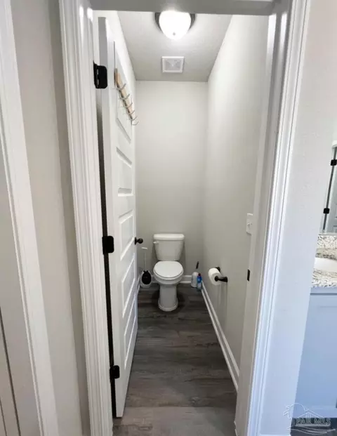 Bath - 4497 Bayside Blvd, Milton, FL 32583 photo 5 of 7