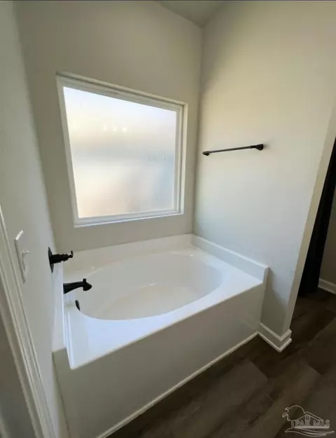 Bath - 4497 Bayside Blvd, Milton, FL 32583 photo 7 of 7