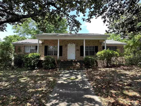 307 Teakwood Cir, Pensacola, FL 32506