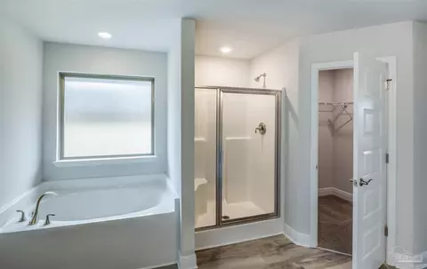 Bath - 6482 Benelli Dr, Milton, FL 32570 photo 2 of 5
