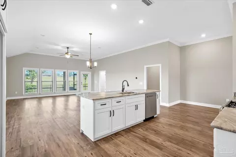 Kitchen - 8934 Skip Stone Rd, Milton, FL 32583 photo 6 of 8