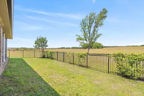 Exterior - 8934 Skip Stone Rd, Milton, FL 32583 photo 9 of 16