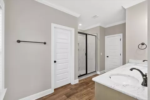 Bath - 8934 Skip Stone Rd, Milton, FL 32583 photo 1 of 4