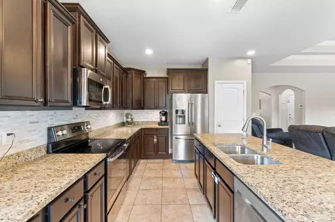 Kitchen - 4633 Dupont Cir, Pace, FL 32571 photo 4 of 4