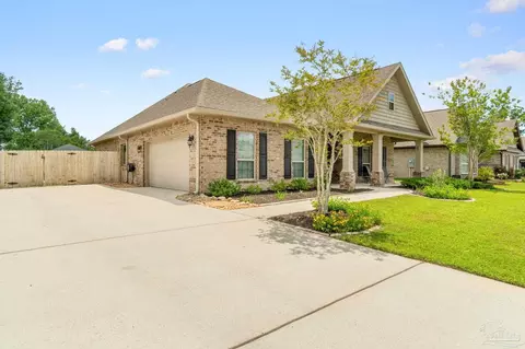 Exterior - 4633 Dupont Cir, Pace, FL 32571 photo 3 of 9