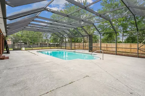 Exterior - 5630 Sandstone Dr, Pace, FL 32571 photo 6 of 11