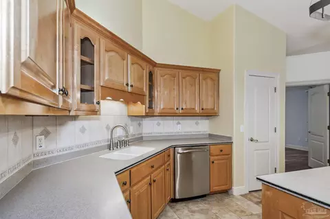 Kitchen - 5630 Sandstone Dr, Pace, FL 32571 photo 3 of 4