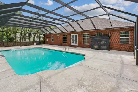 Exterior - 5630 Sandstone Dr, Pace, FL 32571 photo 7 of 11