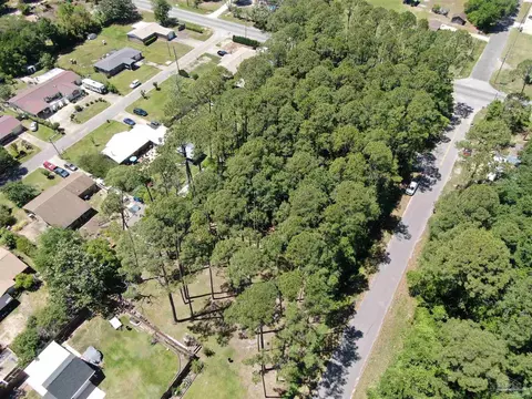 2615 Wade Ave, Pensacola, FL 32507