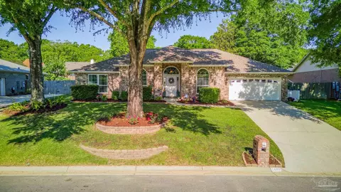 5089 Pine Hollow Dr, Pensacola, FL 32505