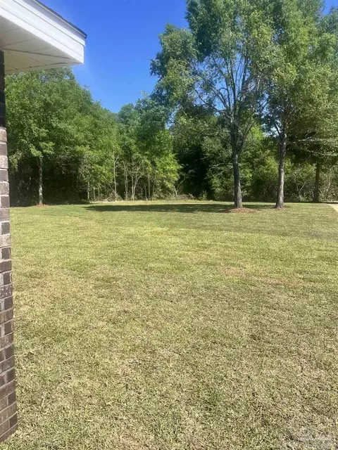 Exterior - 9200 Trident Rd, Milton, FL 32583 photo 9 of 10