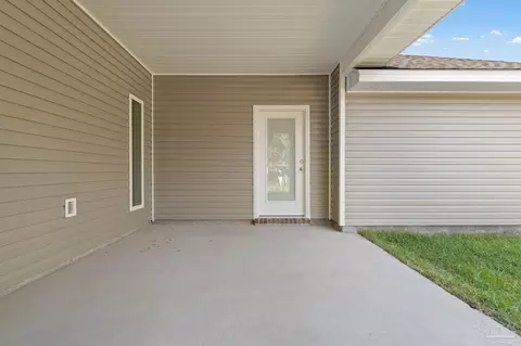 Exterior - 10061 Bellbrook Rd, Milton, FL 32583 photo 3 of 3