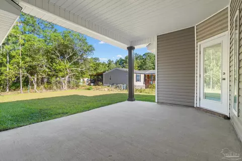 Exterior - 10061 Bellbrook Rd, Milton, FL 32583 photo 2 of 3