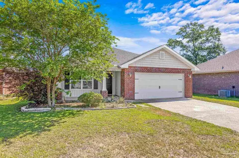 2476 Bentley Oaks Dr, Cantonment, FL 32533