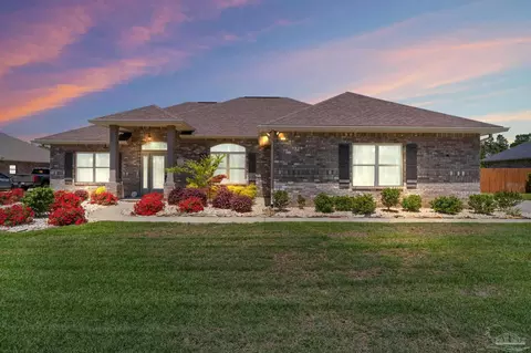 9185 Iron Gate Blvd, Milton, FL 32570