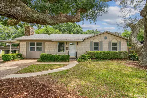 5700 Vestavia Ln, Pensacola, FL 32526