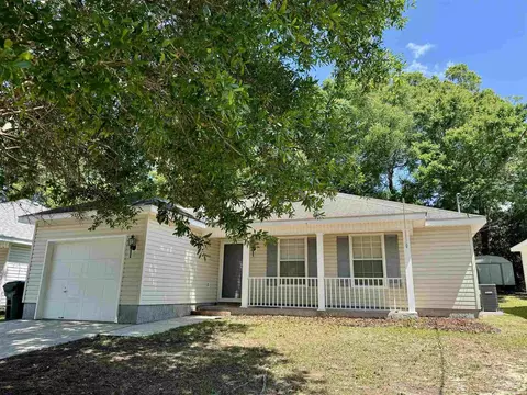 5335 Overbrook Dr, Milton, FL 32570