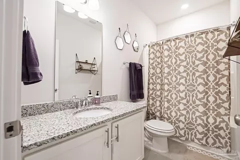 Bath - 4016 Amble Way, Pace, FL 32571 photo 1 of 6