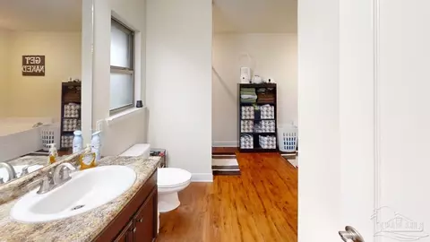 Bath - 3665 Conley Dr, Cantonment, FL 32533 photo 3 of 4