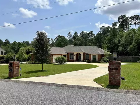 3294 Creekwood Dr, Cantonment, FL 32533