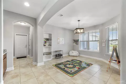 Entry Way - 4915 Red Oak Dr, Milton, FL 32583 photo 5 of 5